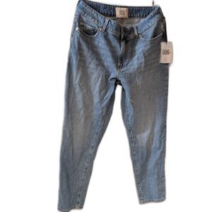 BDG Mid-Rise Skinny Jeans, size 28